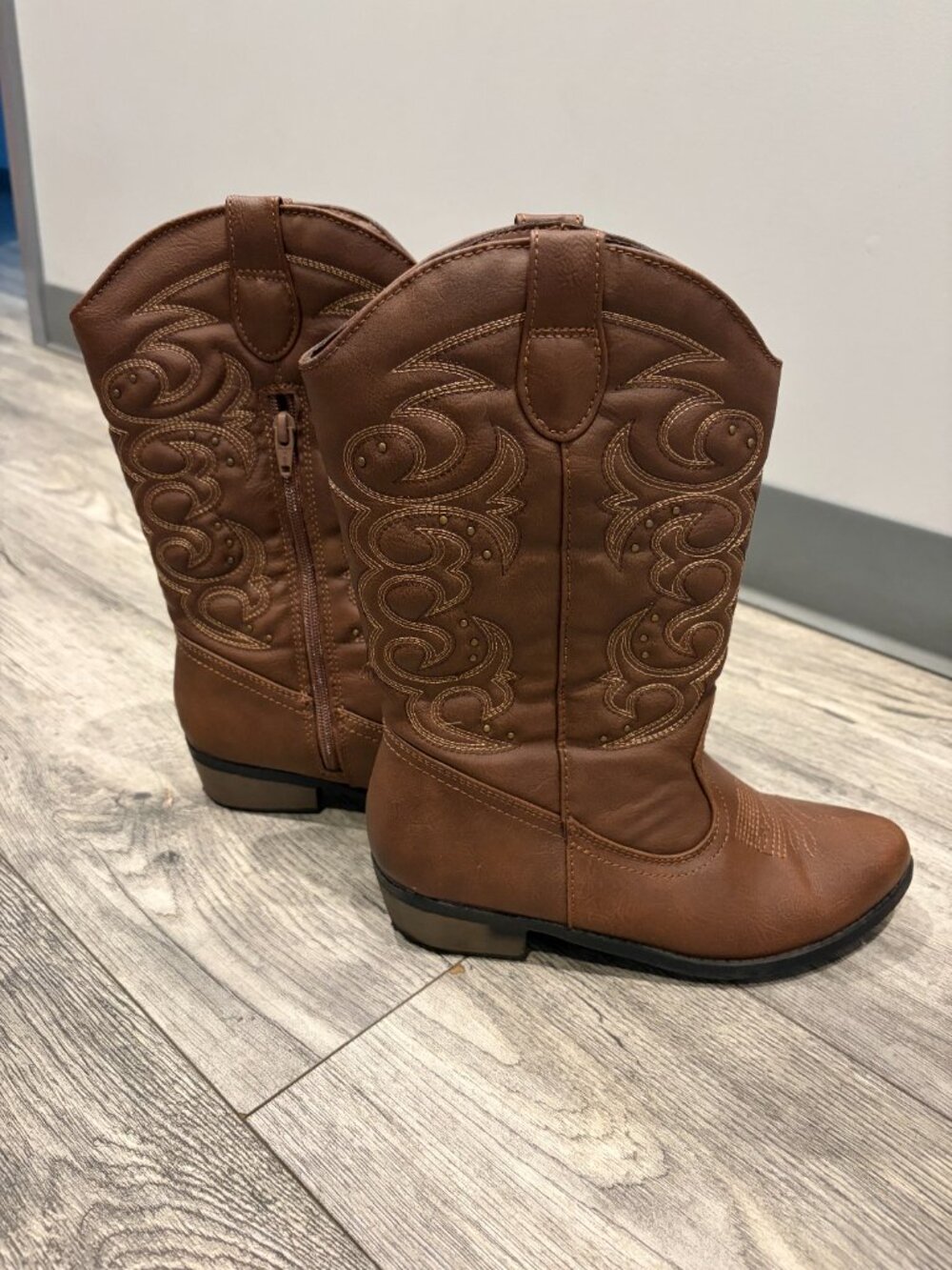 Cowboy Cowgirl Boots Brown Size 6 Mid Calf Cat & Jack - Picture 3 of 6